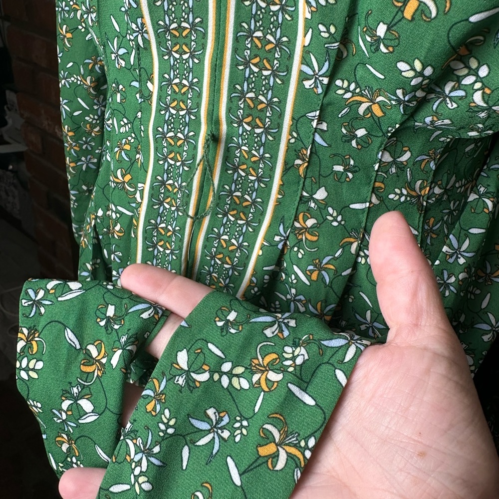 Max Studio Green Blouse - Picture 6 of 8